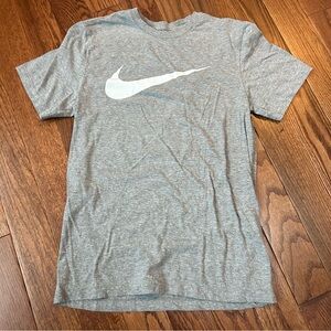 Nike Heather Gray Short Sleeve Tee Unisex Size S